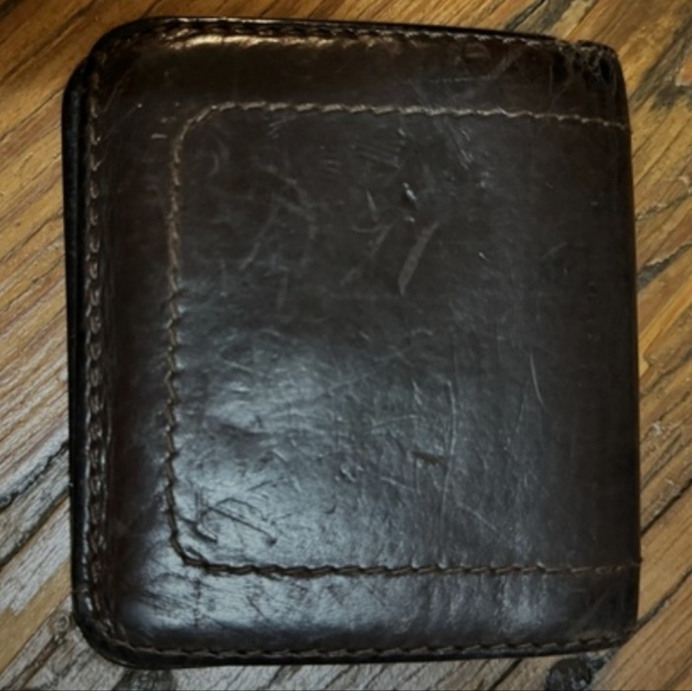 Louis Vuitton Two Folded Wallet made from Utah leather. - Picture 6 of 6